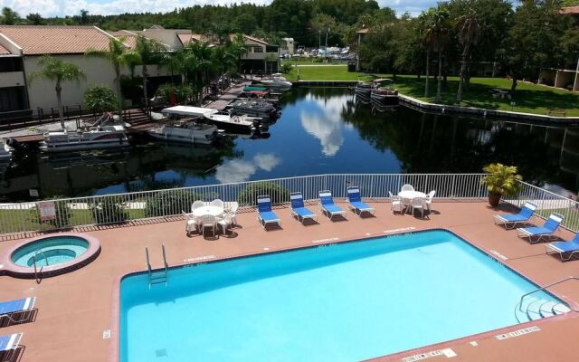 The Vue Lake Tarpon