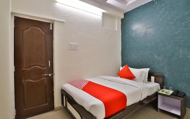 Silver Guest House By OYO Rooms