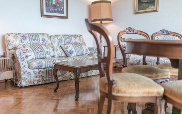 Antoni 8 The House of Novel