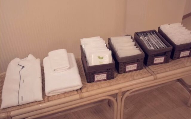 HEARTS Capsule Hotel & Spa Nakasu (Male Only)