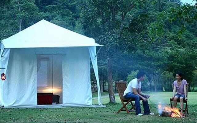 Khao Kheow Es-Ta-Te Camping Resort & Safari