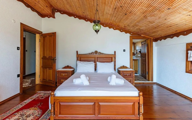 Lake Sapanca Breathtaking Private Villa Retreat