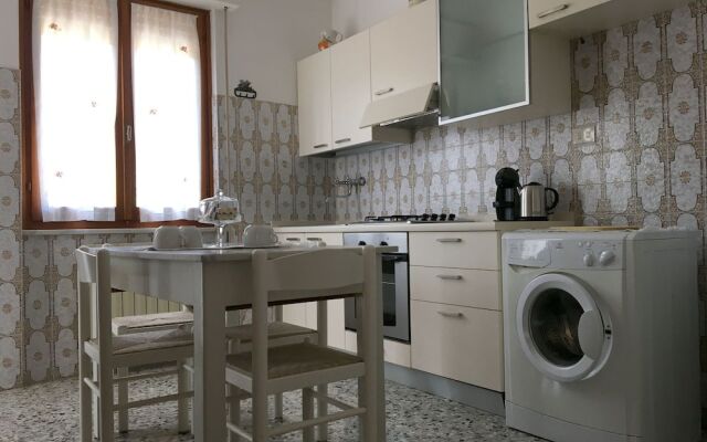Valley View Apartment in Ameglia near Historical Center with Garden