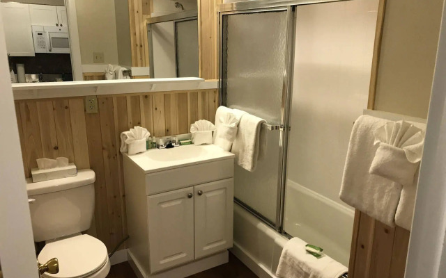 Carriage House Country Club