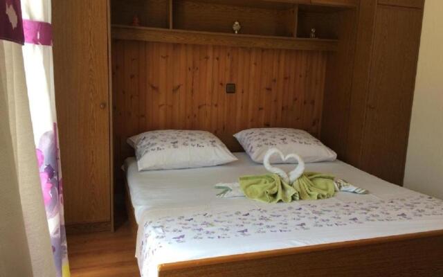Apartment Anec - 150m from the sea
