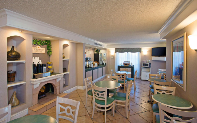 Super 8 by Wyndham San Bernardino