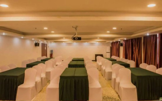 Luxi Xinfeng Grand Hotel