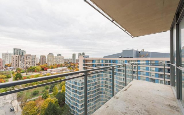 Panoramic View 2BR & 2BTH - Opp Square One Mall
