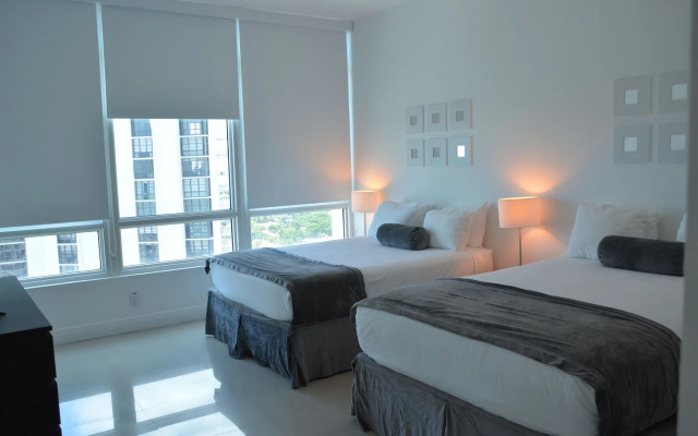 New Point Miami Beach Apartments