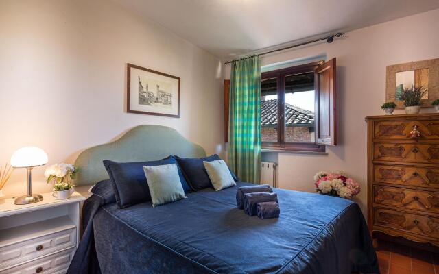 Casa Baino in Lucca With 2 Bedrooms and 1 Bathrooms