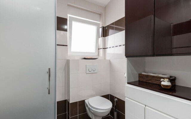 Modern Apartment in Zadar with Terrace