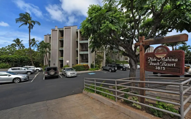 Hale Mahina #b102 1 Bedroom Condo by RedAwning