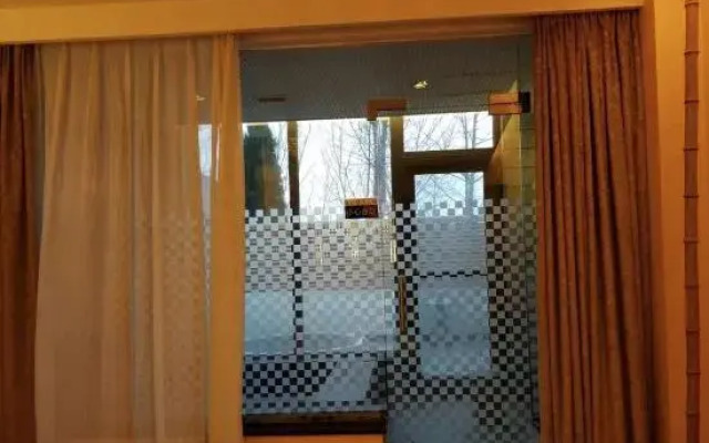 Xinlongmen Fenglv Hot Spring Hotel
