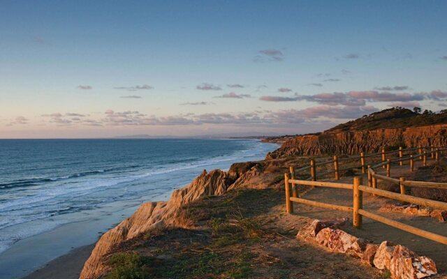 DoubleTree by Hilton San Diego - Del Mar