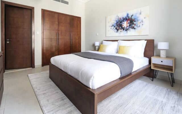 Light + Beautiful 1BR in Amazing Downtown Dubai!