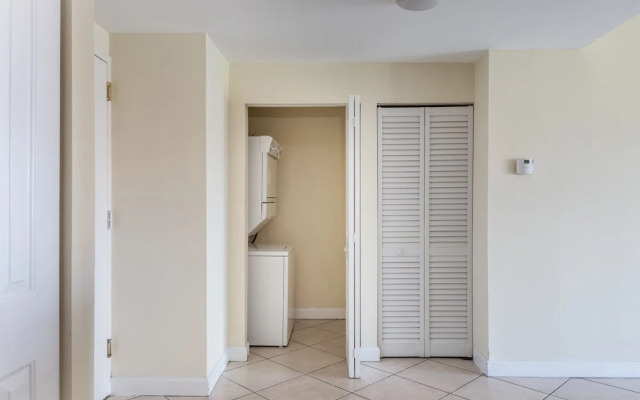 Coral Way by GWC