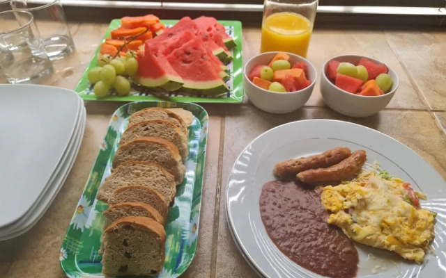 GM Suites Bed & Breakfast