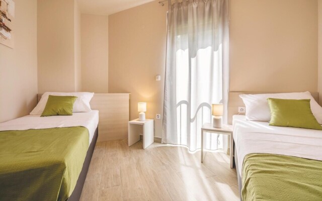 Amazing Home in Pjescana Uvala With Wifi and 2 Bedrooms