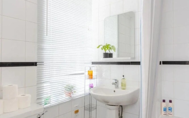Lovely London Studio Apartment Near Trendy Shoreditch