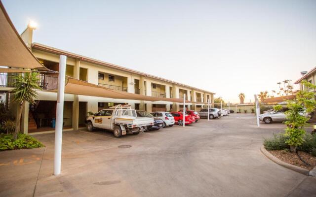 Spinifex Motel & Serviced Apartments