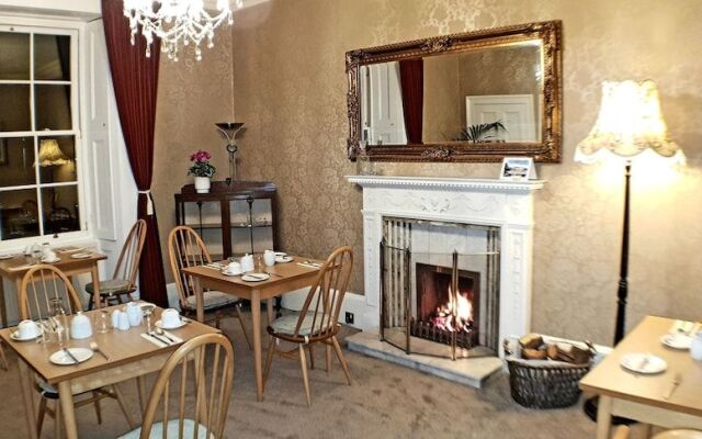 Creag Dhubh Country House