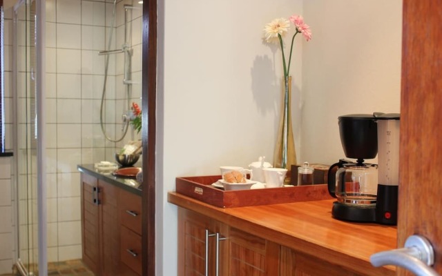 Paradise Cove Country House