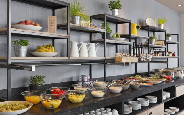 Courtyard by Marriott Zurich North