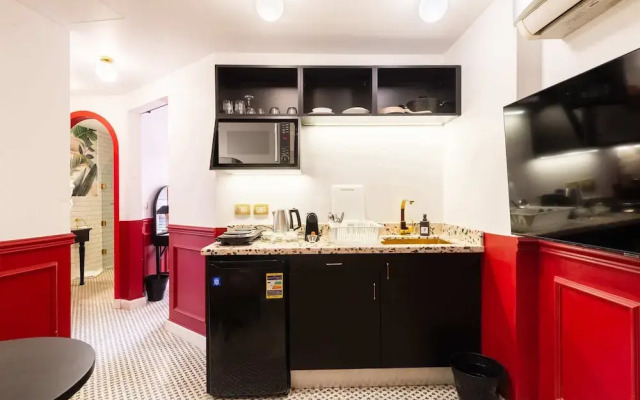 The Red-hot Retro 2bdr Apt. @ Cairo's Downtown