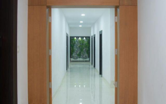 Hotel Kochi Crown