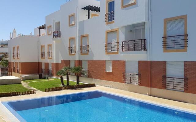 Quinta Gomeira by Amandio Batista