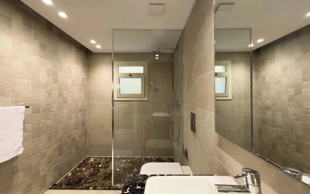 Chill & Swim 2BR October City