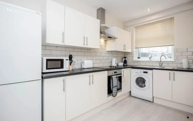 Bedford Hospital Studio Apartment - Victoria A