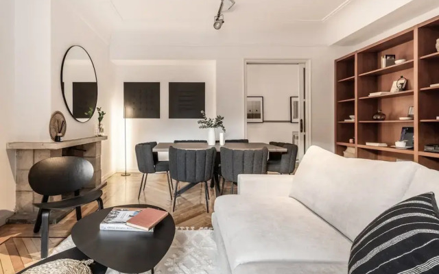 Real - 3 Bedroom and Terrace in Almagro