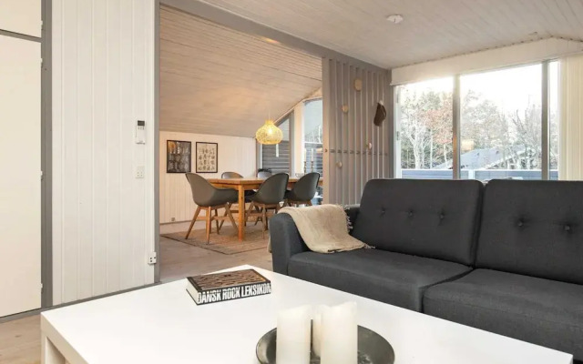 6 Person Holiday Home in Albaek-by Traum