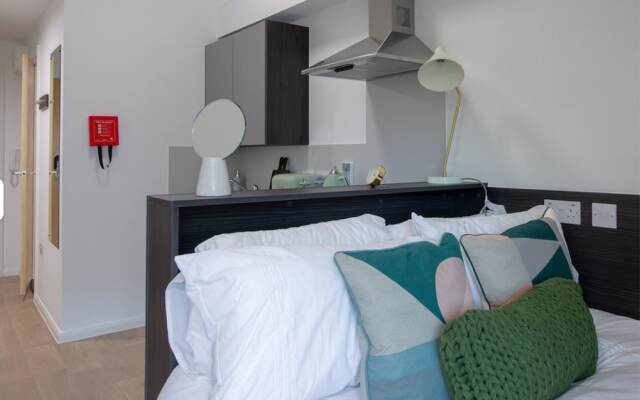 Trendy Studios for Students Only - BATH