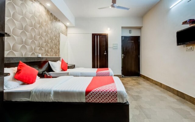 OYO Flagship 14008 Hotel The Avenue