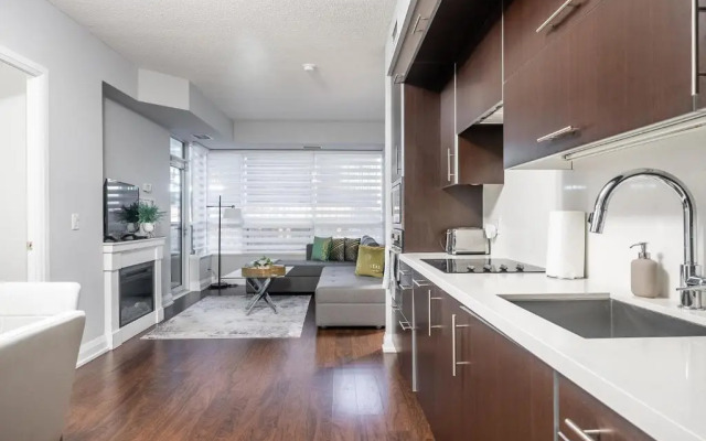 Delsuites North York Hullmark