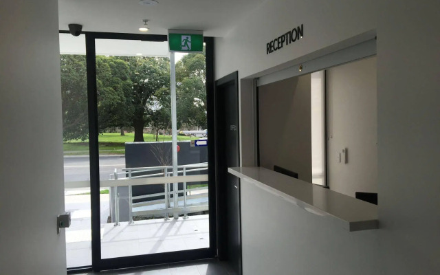 Whitehorse Apartment Hotel