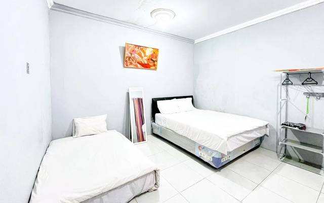 Q-Five Guest House YIA Kulon Progo Mitra RedDoorz – Guest Rooms – Sindutan