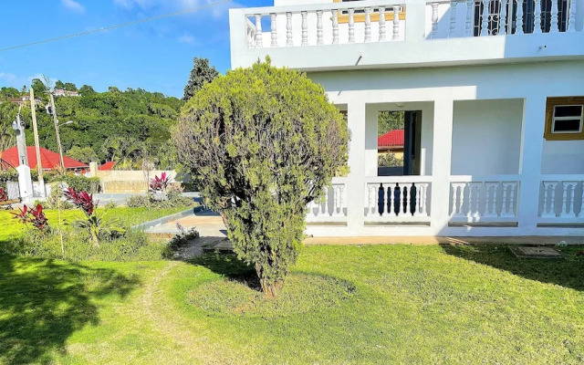Attalia Villa 5-bed in Runaway Bay Near Ocho Rios