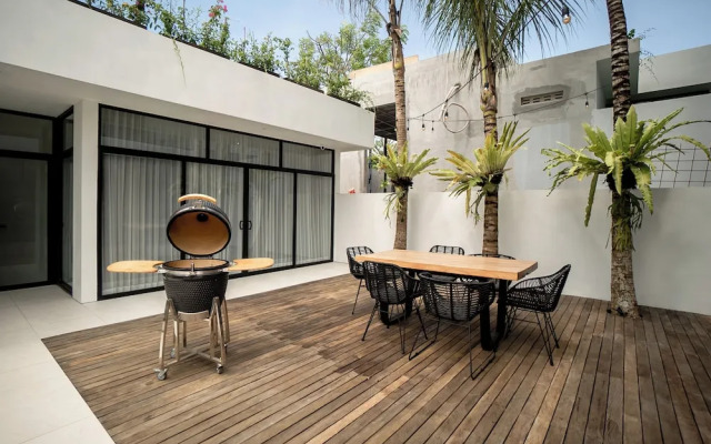 Baliwood Residence Villas by BREIG