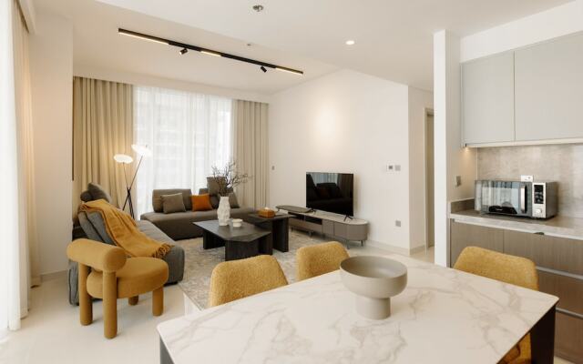 Beachfront Elegant 2BR Condo