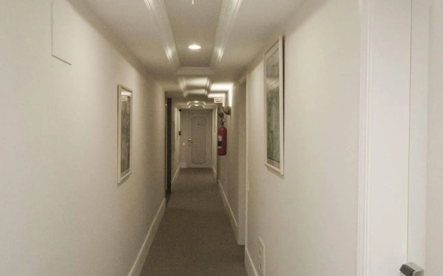 Le Premier Suites