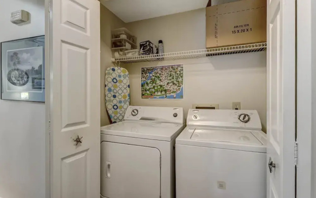 Dog Friendly Forest Ridge Condo Close to Beach by RedAwning