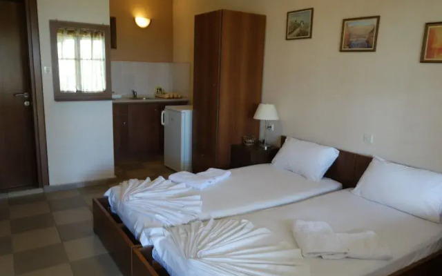 Maistrali Beach Hotel