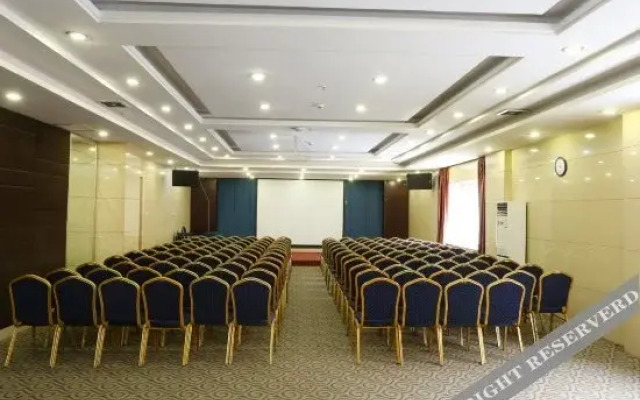 Swan Lake Hotel