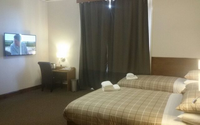 Douglas Hotel