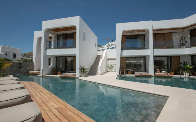 Nuca Mykonos