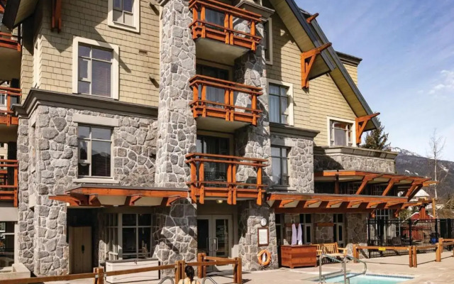Pan Pacific Whistler Village Centre
