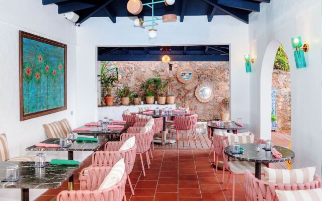 The Pink Palm Hotel - Adults Only